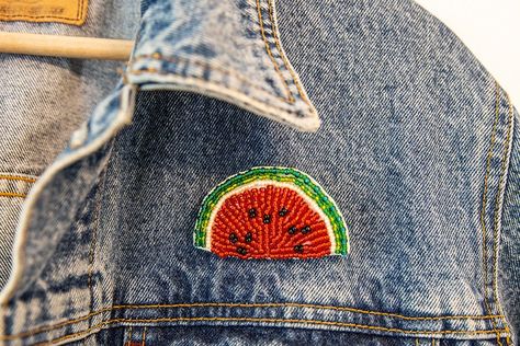 How to sew a beaded watermelon brooch Beaded Watermelon, Watermelon Embroidery, Basic Sewing Kit, Beading Needles, Fabric Glue, Fabric Markers, Free Embroidery, Embroidery Tutorials, Red Bead