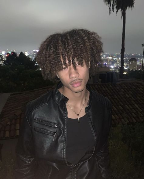 ig:kidblazan Bryant Barnes, Mens Twists Hairstyles, Cute Dreads, Light Skin Men, Black Men Hairstyles, James Potter, Twist Hairstyles, Facial Hair, Black People