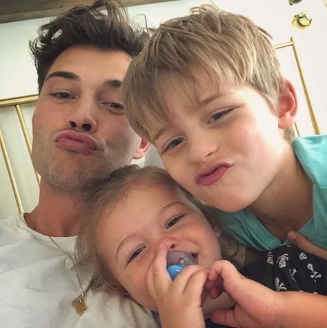 Loren Hale, Live By Quotes, هاكونا ماتاتا, Christmas History, Father And Baby, Francisco Lachowski, Inspirational And Motivational Quotes, Dream Family, Dad Baby