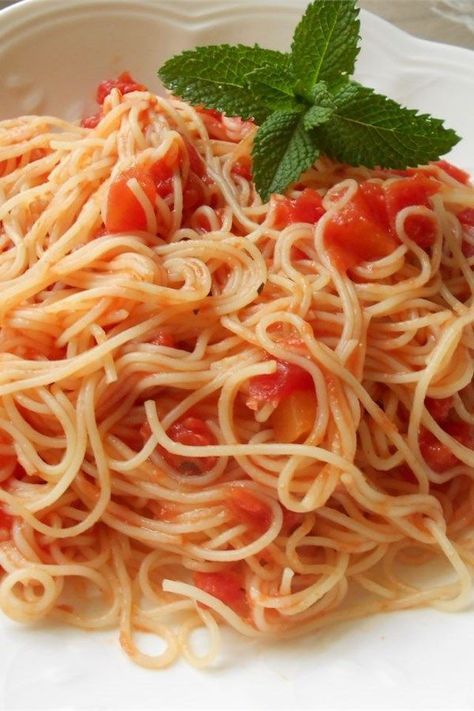 Tomato and Garlic Pasta | "Wow! The best and most delicious sauce I have ever tasted! This is fantastic! The fresh tomato is to die for! I added mushrooms and onions, and mmm mmm mmm!" #allrecipes #pasta #pastarecipes #pastainspiration #pastadinner #pastaideas #pastadinner #pastaideas Tomato Garlic Pasta Sauce, Fresh Tomatoes And Pasta Recipes, Pasta And Tomatoes, Tomato Onion Pasta, Noodles With Tomatoes, Tomato Garlic Pasta, Spaghetti With Tomatoes, Garlic Pasta Recipe, Creamy Garlic Pasta