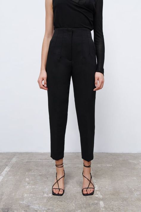 Zara Pants High Waist, Black Zara Pants Outfit, Zara High Waisted Pants Outfit, Zara Black Trousers, Autumn Lookbook, Most Pinned, Guess Clothing, High Waisted Pants Outfit, Zara Trousers