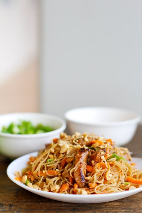 This hoisin pork with rice noodles recipe is like a giant stir fry that includes delicate rice noodles. Lots of veggies and tons of flavor. #pasta #dinner #recipe #yum | pinchofyum.com Sweet Chili Garlic Sauce, Pork With Rice, Hoisin Pork, Rice Noodles Recipe, Rice Noodle Recipes, Asian Noodles, Noodles Recipe, Hoisin Sauce, Pork Dishes