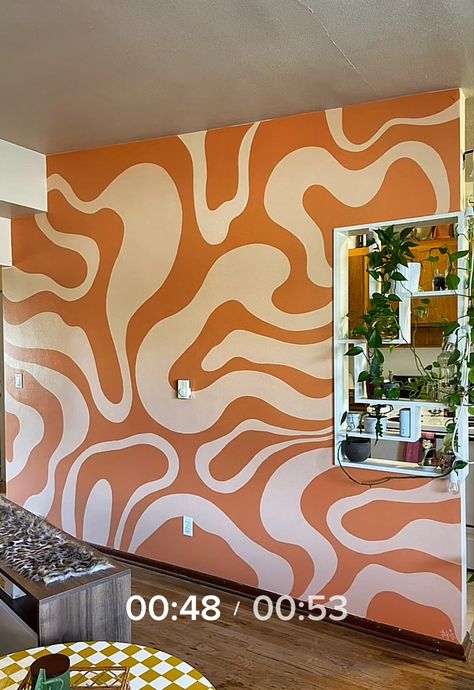 Accent Wall Painting Designs, Art Inspo Mural, 90s Interior Aesthetic, Wall Mural Behind Tv, Wall Paint Aesthetic Bedroom, Squiggly Line Wall Paint, Geometric Pattern On Wall, Hand Painted Wall Murals Diy Living Room, Squiggle Wall Mural Diy