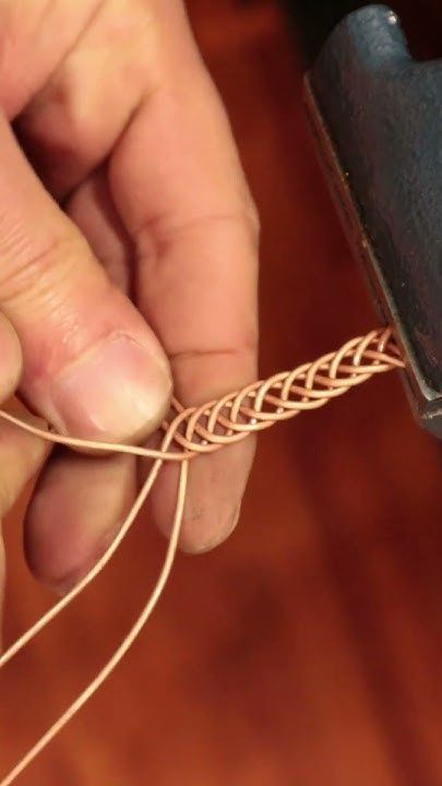 How to make a hand-knitted copper ring #2 Wire Braiding, Wire Jewelry Ideas, Copper Jewelry Diy, Handmade Copper Bracelet, Make Rings, The Ned, Diy Wire Jewelry Rings, Wire Jewelry Patterns, Wire Jewelry Rings