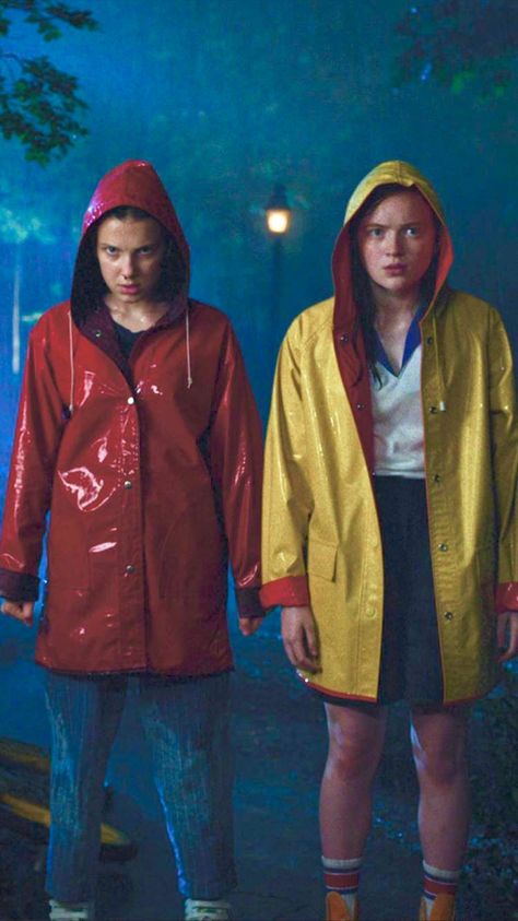 Eleven And Max, Official Wallpaper, Matching Halloween Costumes, Heavy Rainfall, Stranger Things Girl, Yellow Raincoat, Matching Halloween, Wallpaper For Iphone, Stranger Things Aesthetic