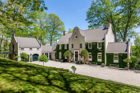 Cape Colonial House Exterior, Stylish Farmhouse, Modern Cape, South African Homes, Dutch Home, Dutch Architecture, Cape Dutch, Dutch Style, Dutch House