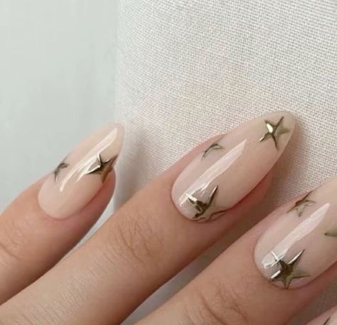 Small Star Nails, Gold Stars Nails, Stars Nails Design, Gold Star Nails, Star Girl Nails, Holiday Nail Inspo, Painted Stars, Star Nail Designs, Nails Holiday