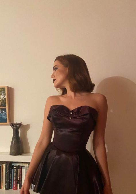 Zoey Deutch Instagram, Zoey Deutch Style, Halloween Instagram, Zoey Deutch, Ready For Halloween, Royal Outfits, Costume Institute, Pretty Style, Latest Outfits