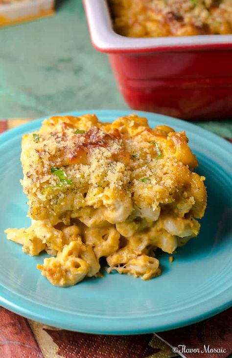 This unique creamy and comforting Pumpkin Curry Mac and Cheese casserole adds the earthy Fall flavors of pumpkin and curry and Thai Chicken. Curry Mac And Cheese, Barilla Recipes, Mac And Cheese Casserole, Pumpkin Mac And Cheese, Recipe Builder, Savory Pumpkin Recipes, Pumpkin Curry, Fall Comfort Food, Cheese Casserole