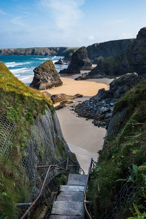 Where is Poldark filmed in Cornwall? | CN Traveller Hadrian's Wall, Cornwall Coast, Cornwall Beaches, Uk Beaches, Into The West, Devon And Cornwall, Cornwall England, English Countryside, England Travel