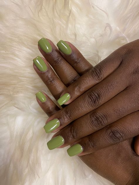 Green Gel Manicure, Square Natural Nails, Squoval Acrylic Nails, Olive Sage Green, Olive Nails, Nail Winter, Natural Nails Manicure, Girls Nail Designs, Shoe Nails