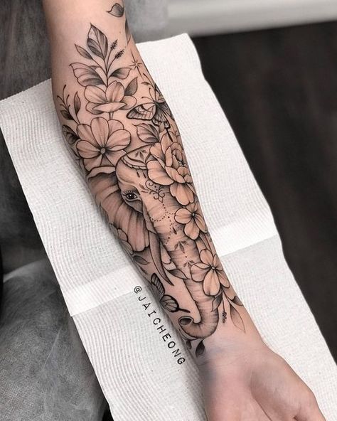 Als Tattoo Ideas, Elephant Sleeve Tattoos For Women, Arm Elephant Tattoo, Tattoo Brazo Mujer, Girly Sleeve Tattoo, Elephant Thigh Tattoo, Unique Half Sleeve Tattoos, Arm Sleeve Tattoos For Women, Quarter Sleeve Tattoos