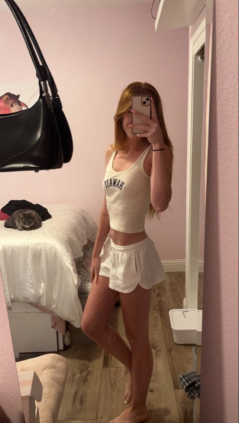 Brandy Shorts Outfits, Sweat Short Outfits, Brandy Shorts, Outfit For Summer, Workout Inspo, Brandy Melville Shorts, Short Tank Top, Pajama Outfits, Shorts Outfits