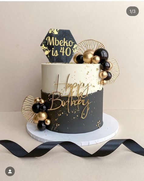 Men’s 40th Birthday Cake Ideas, 40 Birthday Themes For Men, Black Gold Silver Cake, 33rd Birthday Ideas For Him, Birthday Cake 50th Man, Black Gold Cake Birthday, Torte Schwarz Gold, 50th Bday Cakes For Men, Black And Gold Cake Ideas For Men