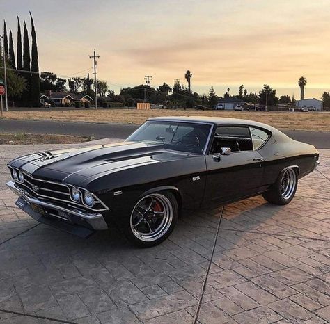 Nice Chevell Old Muscle Cars, Chevrolet Chevelle Ss, Vintage Muscle Cars, Chevy Muscle Cars, Chevy Chevelle, Custom Muscle Cars, 1957 Chevrolet, Chevelle Ss, Chevrolet Chevelle