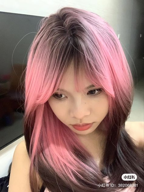 Pink To Brown Hair, Black Roots And Pink Hair, Pink With Dark Roots, Hair Color Ideas Pink And Purple, Peek A Boo Hairstyle, Light Pink Purple Hair, Angel Ring Hair Color, Pink And Black Hair With Bangs, Pink Hair Without Bleach