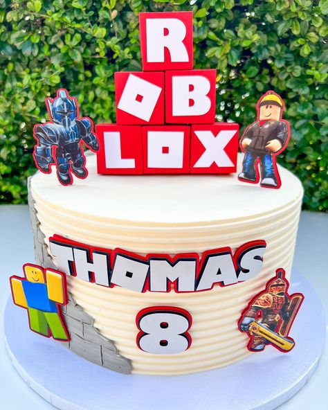 28 Roblox cake ideas - A Pretty Celebration Roblox Cake Buttercream, Roblox Bday Party Ideas, Roblox Cupcake Ideas, Roblox Birthday Party Ideas Cakes, Roblox Birthday Party Ideas Decor, Roblox Party Ideas For Boys, Roblox Birthday Cake Ideas, Roblox Decoration Ideas, Roblox Birthday Party Ideas For Boys