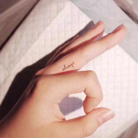 Inner Finger Tattoo, Finger Tattoos Words, Tattoos For Dad Memorial, Cute Finger Tattoos, Small Finger Tattoos, Finger Tattoo For Women, Finger Tats, Hand And Finger Tattoos, Finger Tattoo Designs