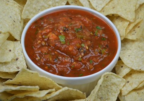 Roasted Heirloom Tomato Salsa - Leah Hawkins Roasted Heirloom Tomatoes, Tomato Salsa Recipe, Game Day Party, Heirloom Tomato, Cooking Supplies, Chipotle Pepper, Garden Recipes, Heirloom Tomatoes, Salsa Recipe