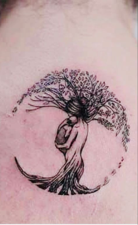 Mother baby tree tattoo Michelle Tattoo, Arlo Tattoo, Mutterschaft Tattoos, Mother And Baby Tattoo, Motherhood Tattoos, Name Tattoos For Moms, Tattoos For Moms, Baby Name Tattoos