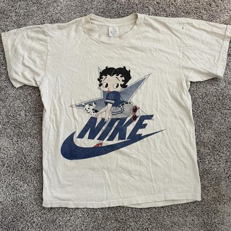 Betty Boop Shirt, Vintage Betty Boop, Adidas Spezial, Nike T, Jane Birkin, Outfit Trends, Betty Boop, Samba, Infant Tees