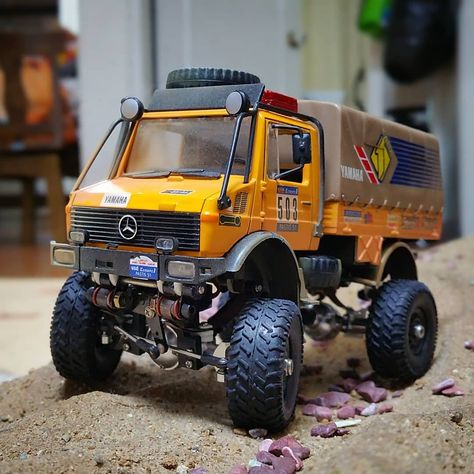 Hobby Zone on Instagram: “Repost @shhan2050  This tiny Mog is sure to keep crawl anywhere it goes 💪(1/43rd scale Micro RC crawlers)  #mercedesbenzunimog…” Micro Rc Cars, Super Car Bugatti, Car Bugatti, Micro Rc, Rc Toy, Rc Vehicles, Rc Rock Crawler, Mercedes Benz Unimog, Rc Monster Truck