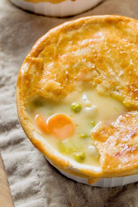 Learn how to make chicken pot pie with this easy and delicious recipe! Skip all the results above me because I promise THIS is the recipe you are looking for :) Chicken Pot Pie Homemade, Homemade Pot Pies, Homemade Pot Pie Recipe, Gluten Free Chicken Pot Pie, Gf Dinners, Homemade Pot Pie, Buttery Flaky Pie Crust, Gf Cooking, Individual Chicken Pot Pies