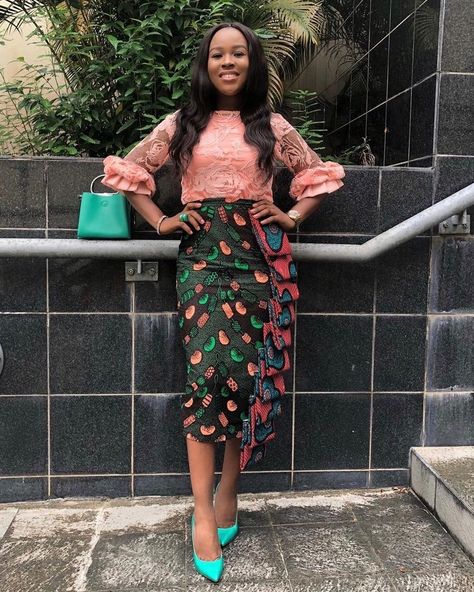 Skirt And Top Indian, Owambe Styles, Ankara Skirt Styles, Ankara Styles For Women, Beautiful Ankara Styles, Skirt Styles, Ankara Skirt And Blouse, Mini Skirt Style, African Lace Styles