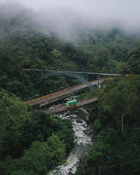 Padang Panjang, West Sumatra, Water Fall, Padang, Alam Yang Indah, Places To Go, Bridge, Indonesia, Paris