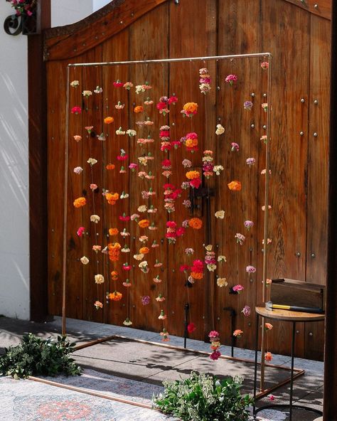 Flower Garland Arch, Flowers On Fishing Line Backdrop, Strung Flowers Backdrop, Hanging Flower Strings, Flower Garland Photo Backdrop, Hanging Flowers Arch, Hanging Floral Arch, Flowers On String Backdrop, Flower Hanging Garland