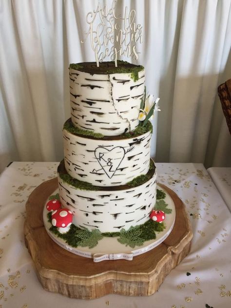 Woodland birch wedding by Andrea  - http://cakesdecor.com/cakes/328373-woodland-birch-wedding Woodland Themed Wedding, Woodland Wedding Cake, Aurora Wedding, Birch Wedding, Woodland Cake, Bird Cakes, Wedding Cake Table, Themed Wedding Cakes, Forest Cake