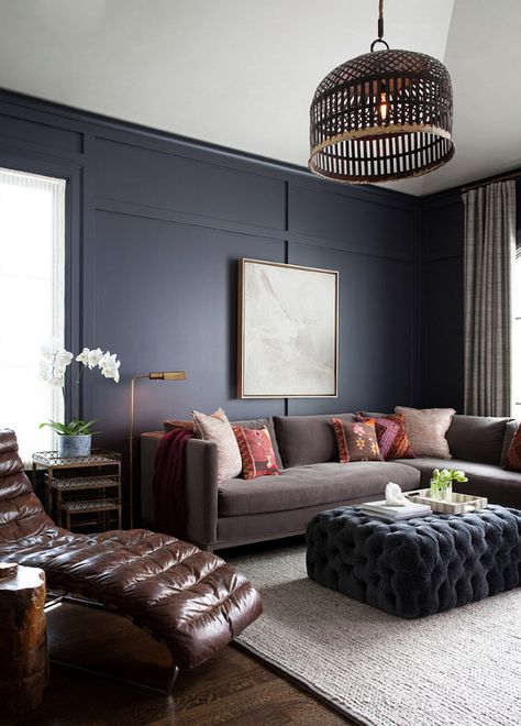 Interior designers best paint colors for your living room, head over to https://ablissfulnest.com/ for more #paintcolors #interiordesigntips Masculine Living Rooms, Furnitur Ruang Keluarga, Living Room Decor On A Budget, Dark Living Rooms, Hale Navy, Design Salon, Trendy Living Rooms, 아파트 인테리어, Brown Living Room