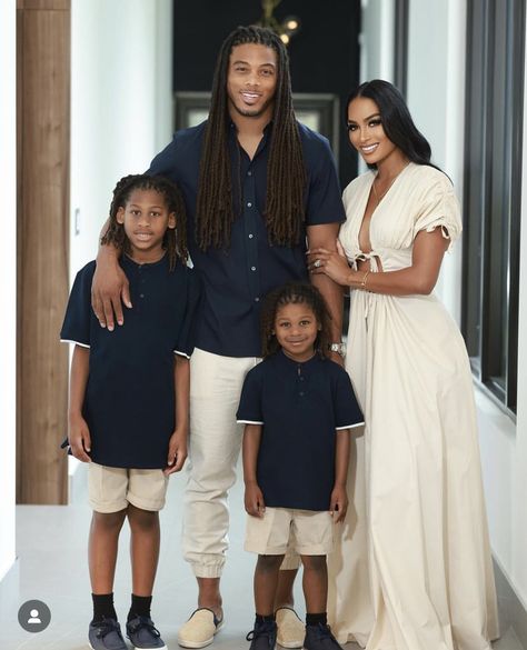 Black Couple Coordinating Outfits, Beautiful Black Families, Classy Family Photos, Family Photos Black People, Family Photo Outfits Black People, Family Photo Ideas Black Family, Interracial Family Photos, Black Family Photoshoot, Morgan Miller