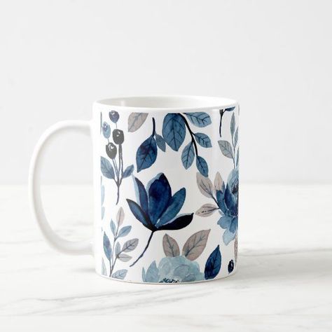 Mug Pattern Design, Painting Coffee Mugs, Porcelain Paint, Floral Mugs, Diy Pottery Painting, Painted Coffee Mugs, Floral Azul, Blue Mug, Pottery Houses