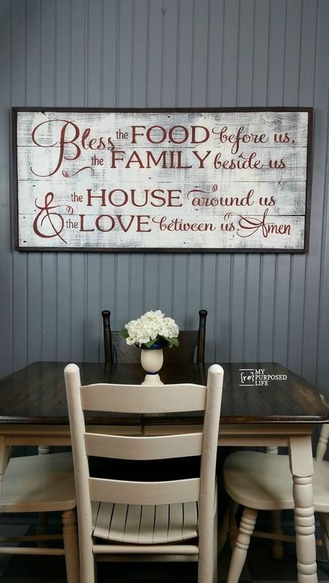 bless the food before us Rustic Sign MyRepurposedLife.com  I LOVE the colors and this is made out of fence boards! Bless The Food Before Us, Fence Boards, Bless The Food, Interior Minimalista, Rustic Dining Room, Dining Room Wall Decor, Primitive Decorating Country, Dining Room Walls, Room Decorating