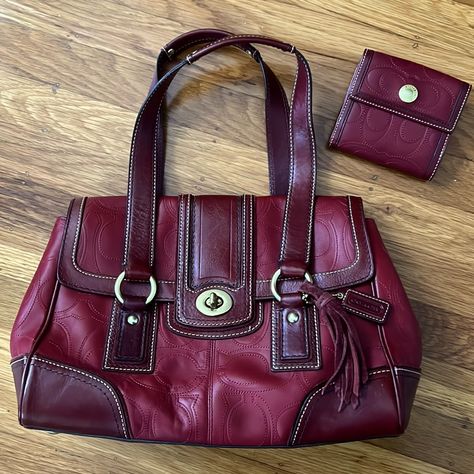 Bag Wardrobe, Rose Handbag, Red Satchel, The Cardigans, Style Bundle, Mazzy Star, Coach Tote Bags, Leather Saddle Bags, Frame Bag