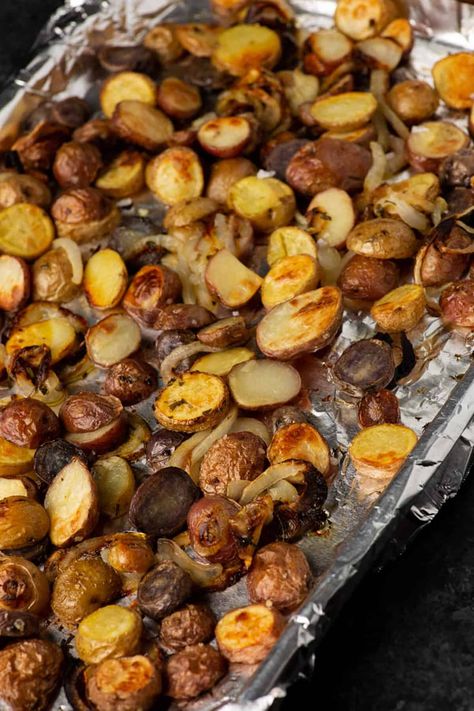 Onion Roasted Potatoes, Potato’s And Onions In Oven, Roasted Potatoes And Onions In Oven, Roasting Potatoes In Oven, Potatoes And Onions In Oven, Oven Roasted Mushrooms, Roasted Mini Potatoes, Roasted Potatoes And Onions, Oven Roasted Potatoes Easy