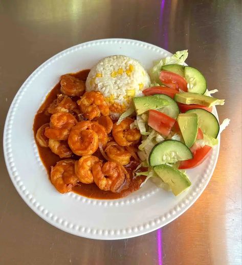 Shrimp Diablo or Camarones a la Diabla: Fancy, Fiery & Easy! – Familia Kitchen Shrimp Diablo, Traditional Tamales, Easy Mexican Dishes, Spicy Fish Tacos, Mexican Shrimp, Tacos Dorados, Lent Recipes, Mexican Dish, Shrimp Ceviche