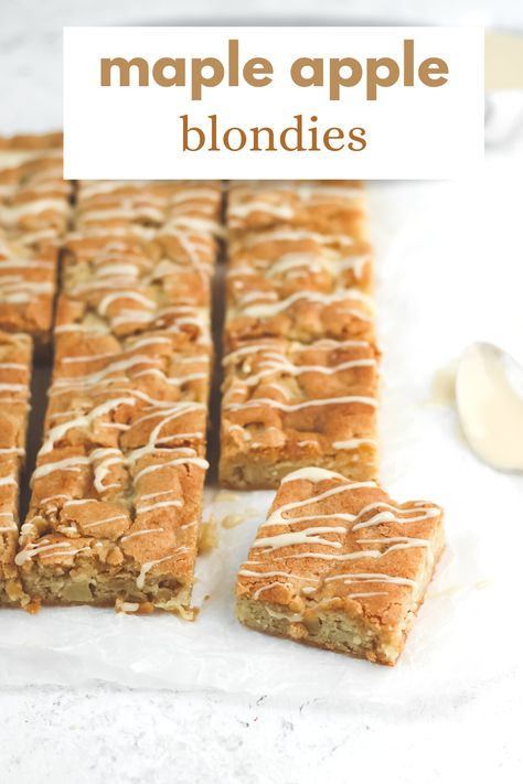 Maple Blondies, 30 Minute Desserts, Maple Desserts, Apple Blondies, Maple Icing, Caramel Apple Crisp, Maple Syrup Recipes, Apple Glaze, Apple Maple