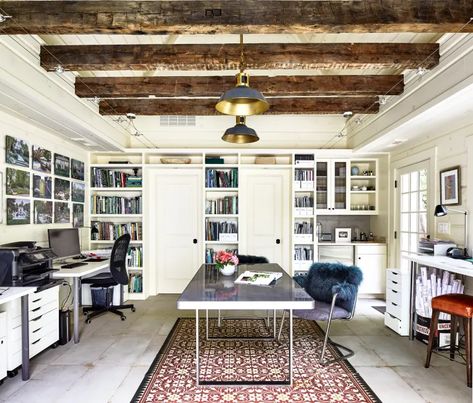 Craftsman Home Office, Garage To Living Space, Backyard Garage, Converted Garage, Garage Renovation, Garage Studio, Garage Office, Backyard Studio, Office Remodel