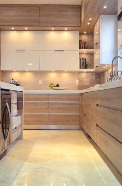 White Oak Floors Living Room, Design Open Kitchen, Kitchen Design 2023, Modern Open Kitchen Design, Brown Kitchen Ideas, Modern Open Kitchen, Open Kitchen Design, Modular Kitchen Cabinets, Brown Kitchen Cabinets