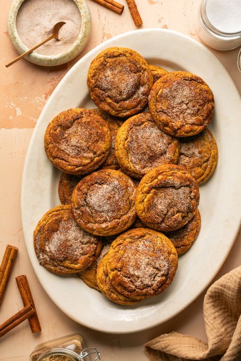 Gingerbread Snickerdoodles Gingerbread Snickerdoodles, Traditional Gingerbread, Iced Oatmeal Cookies, Snickerdoodle Cookie, Comfort Food Chicken, Healthy Cookie, Frozen Cookie Dough, Cocoa Cookies, Peppermint Cookies