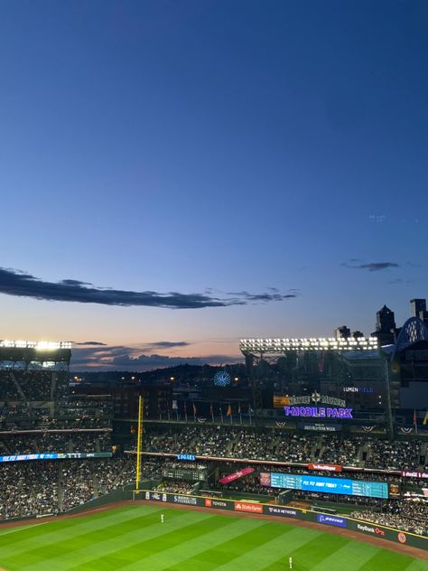 #seattle #sunset #seattlesunset #baseball #mariners Seattle Core, Seattle Aesthetic Summer, Seattle Beach Aesthetic, Seattle Scenery, Seattle Travel, Assalamualaikum Image, Evergreen State, Seattle Mariners, Lifestyle Design