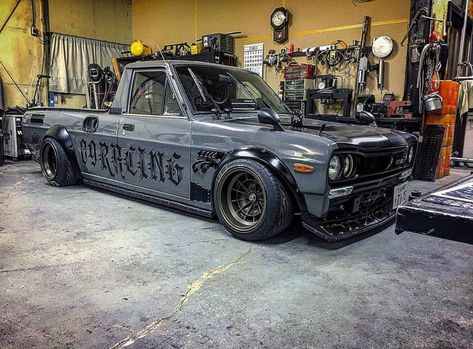 Nissan 1400 Bakkie Custom, Bike Storage In Van, Drift Truck, Datsun Pickup, Nissan Hardbody, Vw Mk1, Datsun Car, Pickup Car, Nissan Trucks