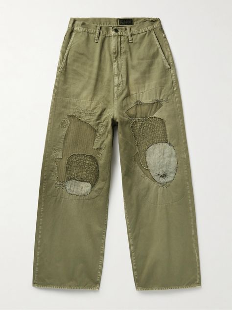 A family-run business based in the Japanese countryside, KAPITAL was built out of a love for vintage American style. These 'Katsuragi Port' trousers are cut from cotton-twill and have distressed, patchwork details along the wide legs and back pockets. Japanese Workwear Vintage, Masc Style, Leg Patchwork, Japanese Workwear, Patchwork Trousers, Japanese Countryside, Denim Repair, Workwear Vintage, Twill Trousers