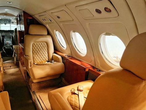 Jets Privés De Luxe, Private Jet Travel, Jet Privé, Private Flights, Private Aircraft, Private Plane, Luxury Card, Photos Hd, Ways To Travel