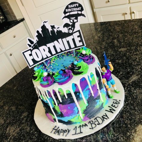 Fortnite Birthday Drip Cake Sprinkle Drip Cake, Fortnite Birthday Cake, Gateau Harry Potter, Birthday Drip Cake, 9th Birthday Cake, Video Game Cakes, 7th Birthday Cakes, 10 Birthday Cake, Video Games Birthday Party