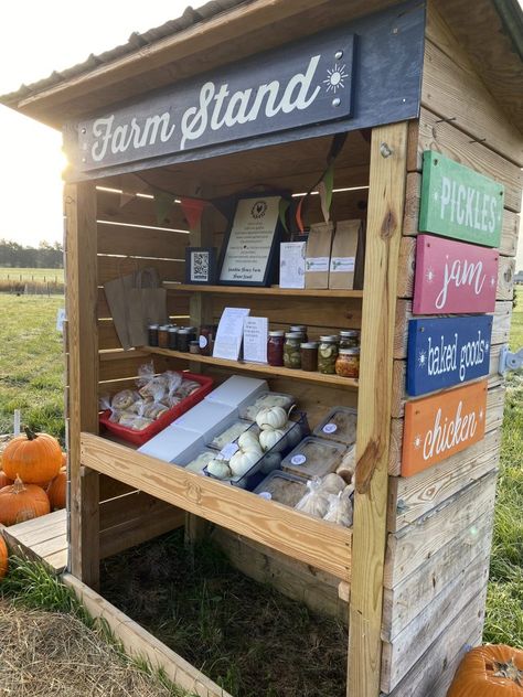 Farm Fresh Adventures | Prince William Living Roadside Stall Farm Stand, Farm Box Ideas, Farm Fresh Vegetables, Farm Stand Signs Diy, Produce Stand Display, Vegetable Stand Ideas Farmers' Market, Mini Hobby Farm, Honor Box Farm Stand, Egg Display Farmers Market