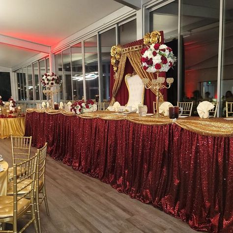 Red Quince Theme Main Table, Burgundy Butterfly Quinceanera Theme, Red Quince Theme Decorations Tables, Marron Quinceanera Decorations, Red Butterfly Theme Quinceanera, Red Paris Quinceanera Theme, Red Main Table Quinceanera, Red Quince Tables, Red Quinceanera Ideas Decor Main Table