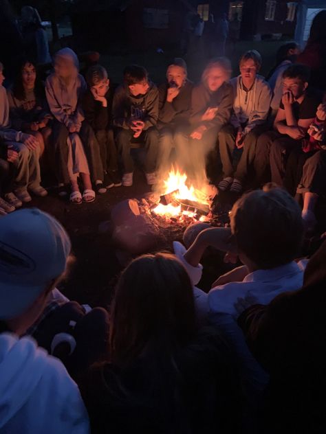 Campfire Worship Night, Campus Ministry Ideas, Church Community Aesthetic, Vbs Aesthetic, Worship Night Aesthetic, Campfire Aesthetic Friends, Youth Camp Aesthetic, Worshipping Aesthetic, Bible Camp Aesthetic